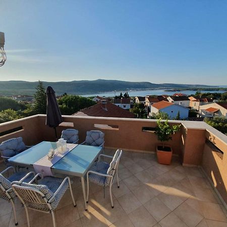 Allure Apartment Корнич Экстерьер фото